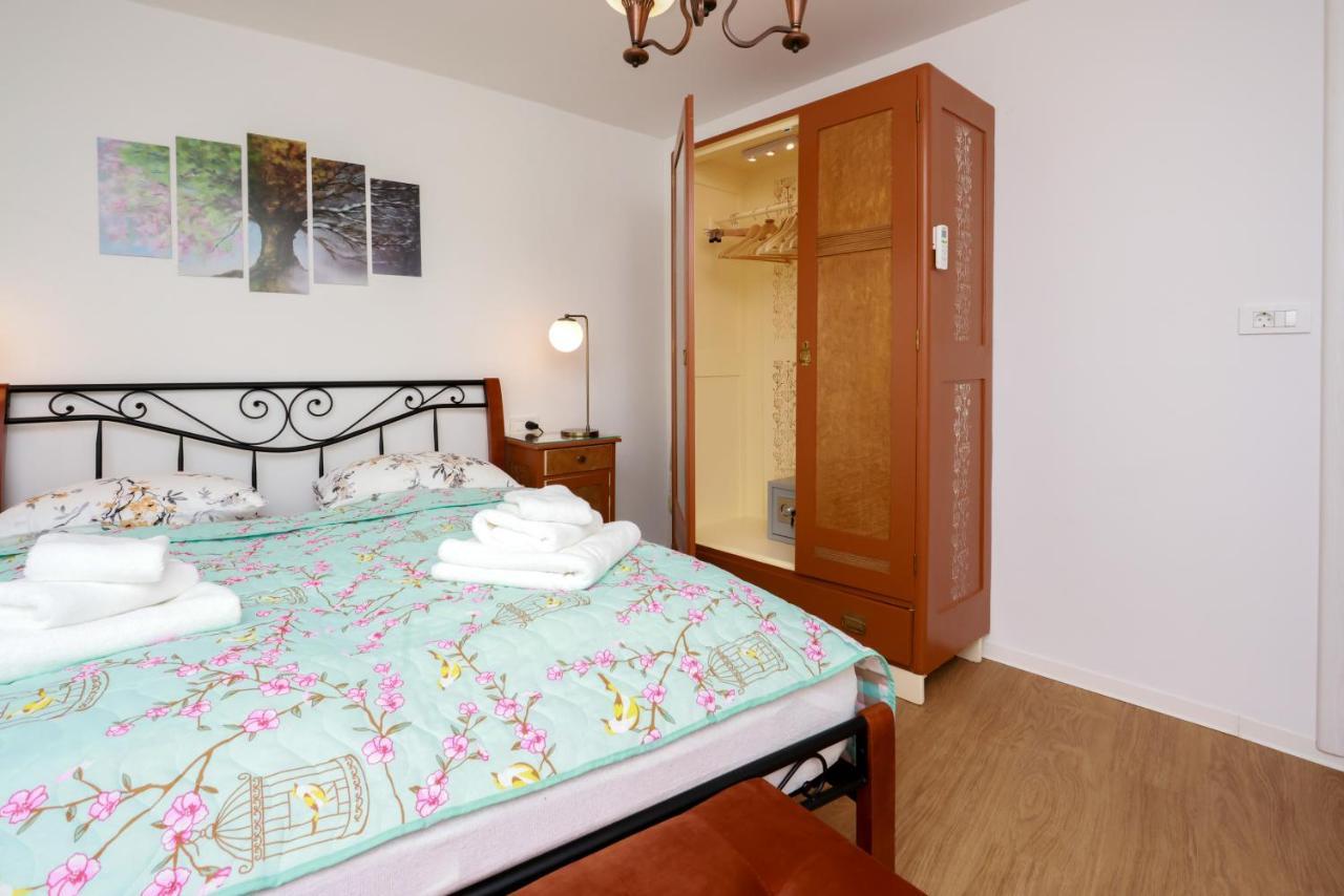 Apartmani Nad Voltun คาสตาฟ ภายนอก รูปภาพ