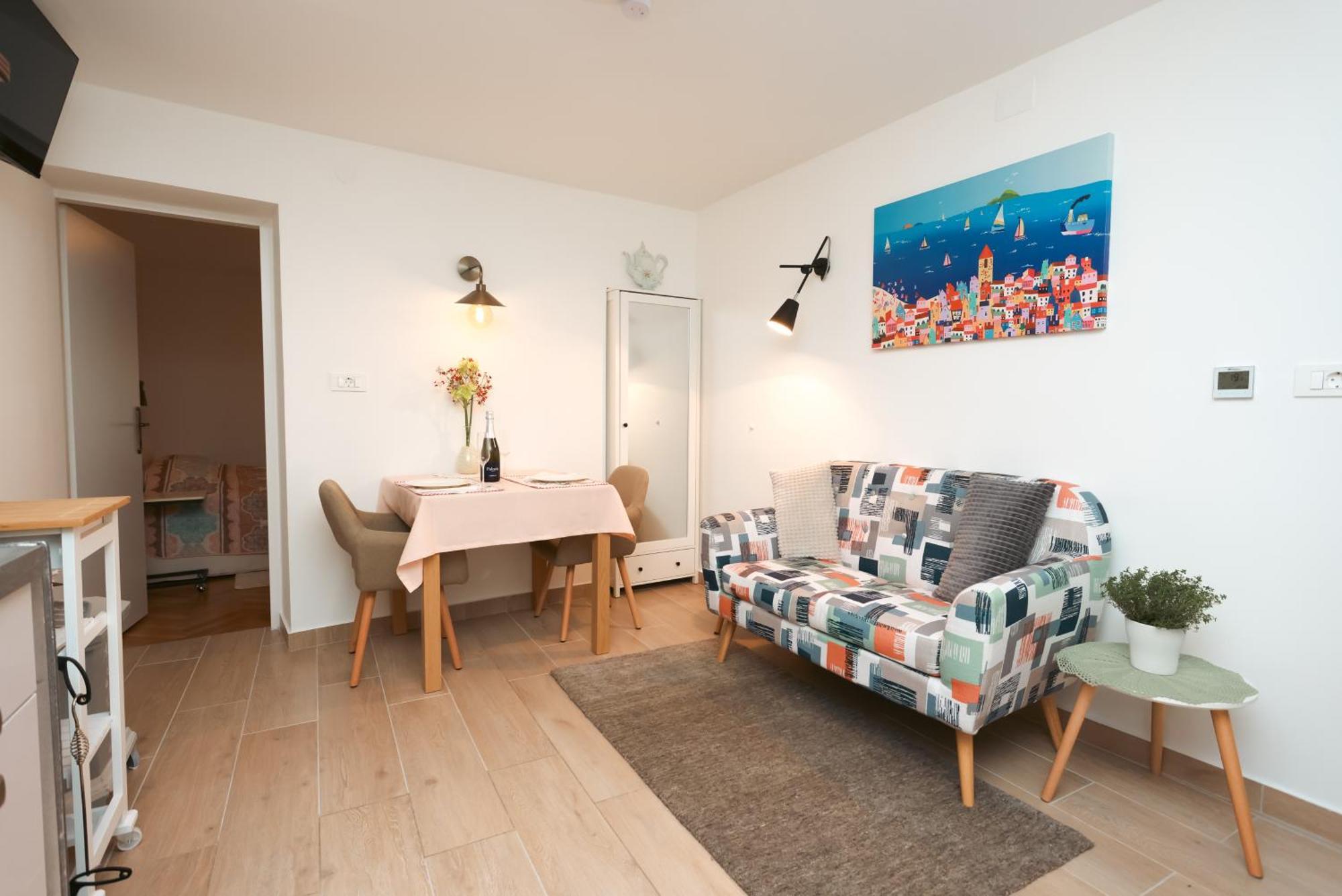Apartmani Nad Voltun คาสตาฟ ภายนอก รูปภาพ